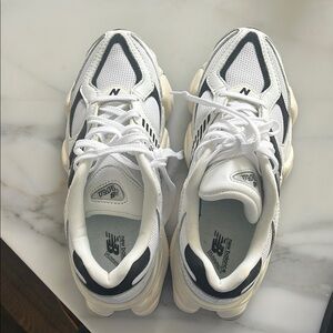 New Balance White and Black Sneakers never worn